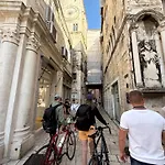 Luxury Rooms Golden Palace Citycentre Right Next To Diocletian\'S Palace