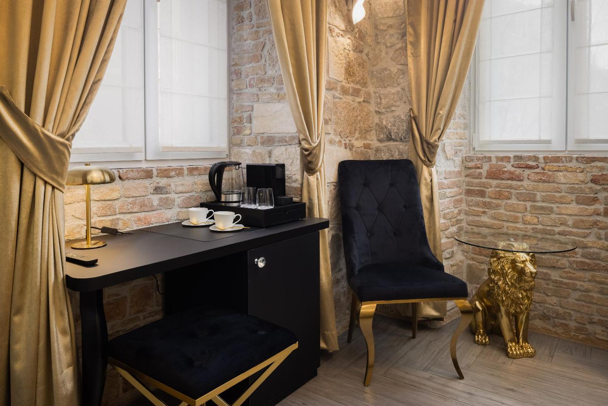 Luxury Golden Palace Citycentre Right Next To Diocletian's Palace * Split
